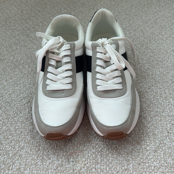 DV by Dolce Vita Bettie Casual Retro Sneaker - Picture 3 of 6